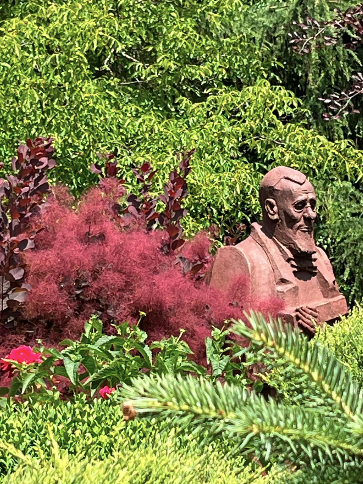 Muzeum Historii Polskiego Ruchu Ludowego - widok na neorenesansowa wille Zolta Karczma od strony alei Wilanowskiej